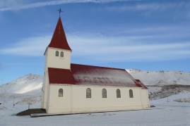 Die kleine Kirche in Vík